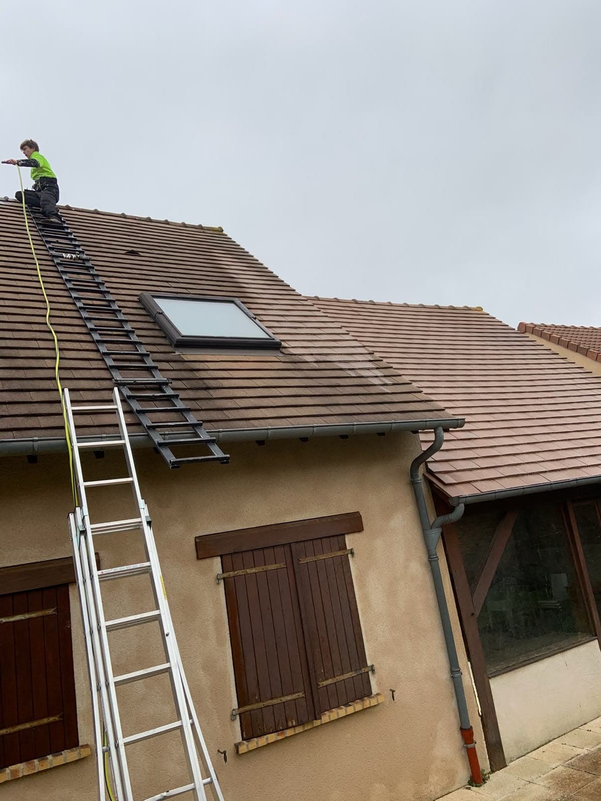 Démoussage et nettoyage de toiture